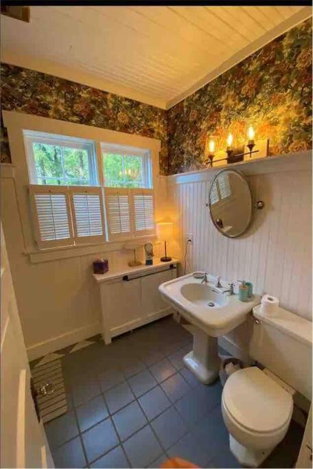 The Hillside B&B. Home W/ Breakfast Service! Висконсин Делс Экстерьер фото