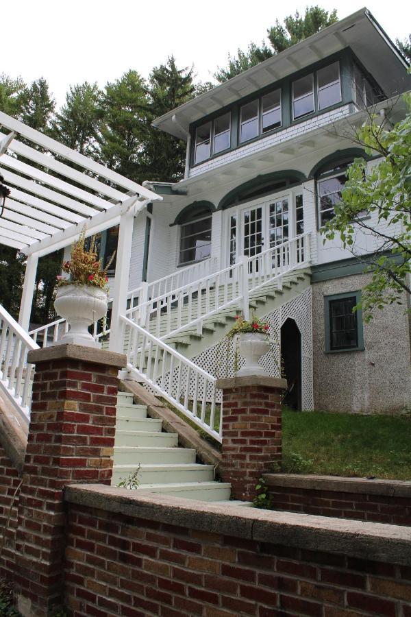 The Hillside B&B. Home W/ Breakfast Service! Висконсин Делс Экстерьер фото